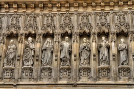 Статуя Великой княгини Елисаветы Феодоровны украшает Вестминстерское аббатство в Лондоне