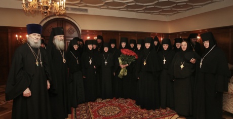 Монашествующие Русской Православной Церкви поздравили Святейшего Патриарха Кирилла с Днем тезоименитства