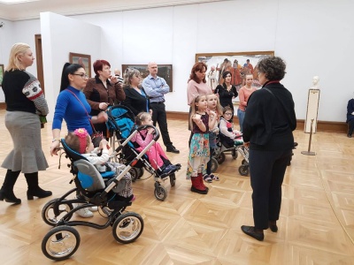 Подопечные Детской выездной паллиативной службы посетили Третьяковскую галерею