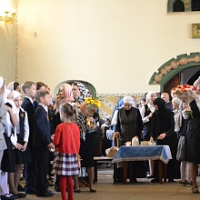 Учащиеся Елизаветинской гимназии начали учебный год с молитвы в Покровском храме Обители