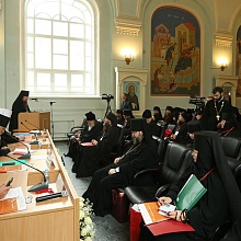 В Санкт-Петербурге состоялся круглый стол "Добродетель послушания в современных монастырях: практические аспекты"