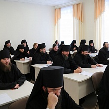 Межведомственная комиссия Русской Православной Церкви по аккредитации курсов для монашествующих посетила Саранскую духовную семинарию