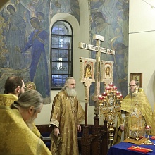 Председатель Синодального отдела по монастырям и монашеству совершил Литургию в Обители