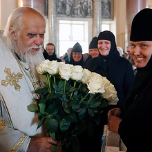 Обитель милосердия поздравила епископа Пантелеимона с Днем Рождения 