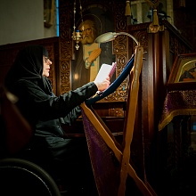 Божественная литургия в Неделю 4-ю Великого Поста. Отпевание монахини Магдалины (Некрасовой)