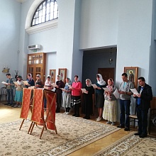 30 мая, в воскресенье, добровольцы молились за Литургиией в Покровском соборе