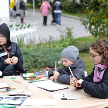 Фонд «Серебряная нить» провел в Обители фестиваль искусства для детей с ОВЗ