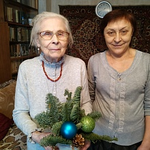 Патронажные сестры и  добровольцы поздравили с Рождеством Христовым подопечных Обители