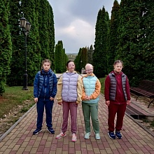 Воспитанницы Елизаветинского детского дома три недели провели в солнечном Кисловодске