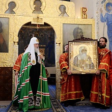 Предстоятель Русской Православной Церкви совершил Литургию в Марфо-Мариинской обители 