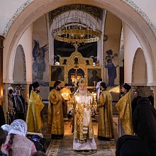 Председатель Синодального отдела по монастырям и монашеству совершил Литургию в Марфо-Мариинской обители милосердия в Москве